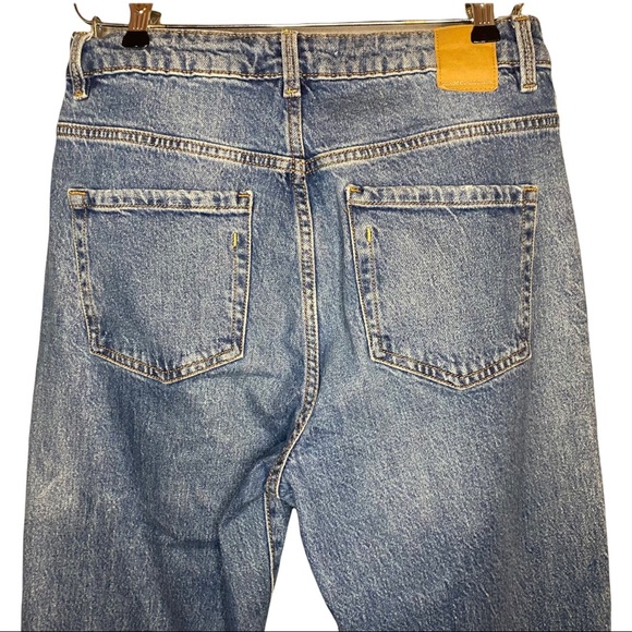 Zara High Rise Vintage Relaxed Fit Straight Leg Medium Wash Mom Jeans 8 - Picture 5 of 7